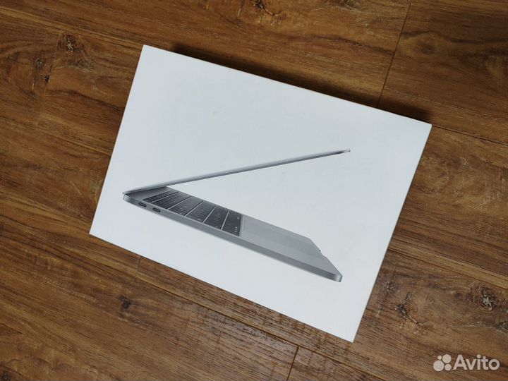 Коробка от. MacBook pro