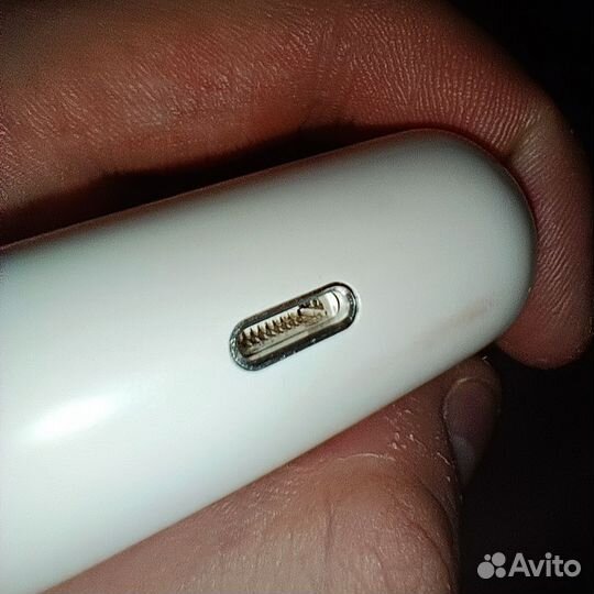 Беспроводные наушники apple airpods pro правый