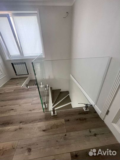 Перила из осветлённого стекла