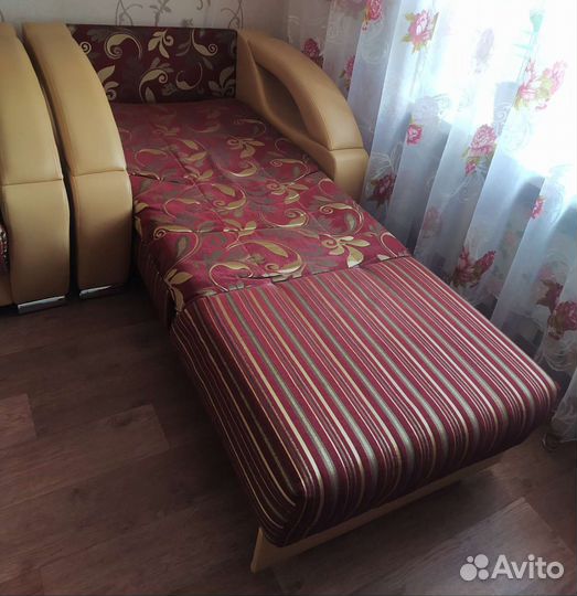 Диван