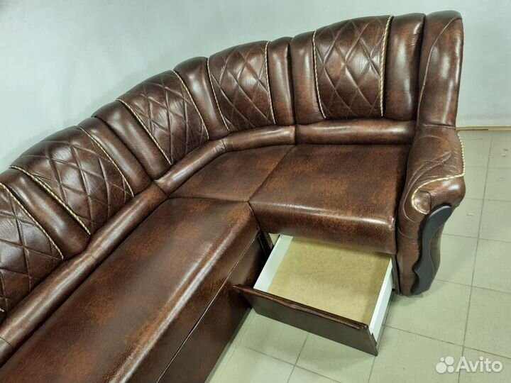 Угловой диван