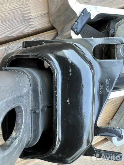 Подушка двигателя веста