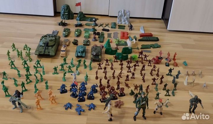 Солдатики и военная техника