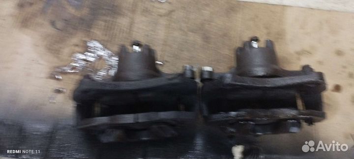 Суппорты тормозные передние