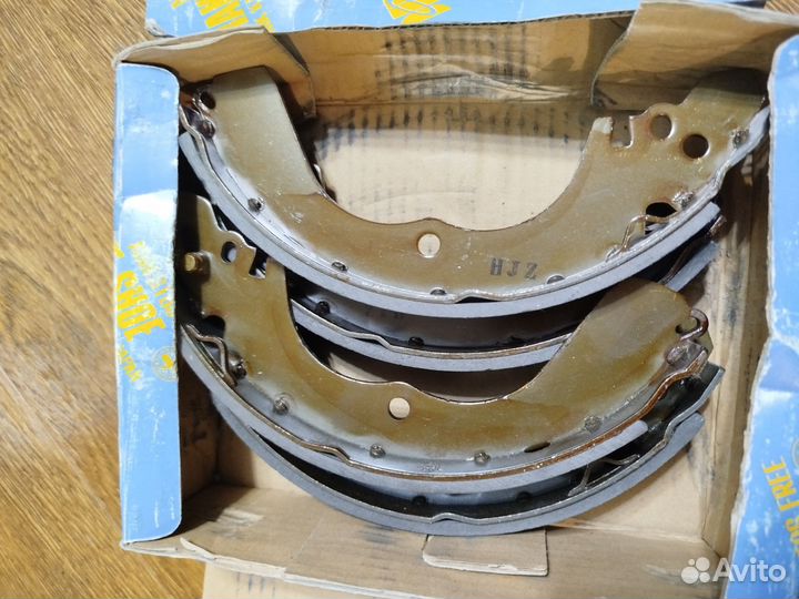 Тормозные колодки задние