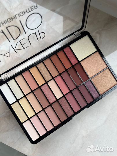 Тени для век