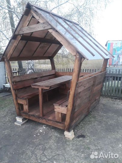 Садовая деревянная беседка с монтажем