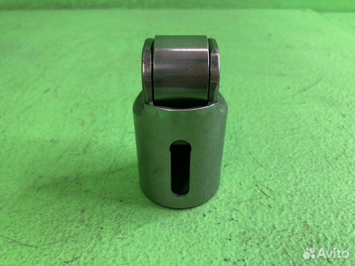 Толкатель роликовый DAF XF105