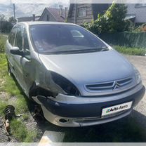 Citroen Xsara Picasso 1.8 MT, 2002, битый, 200 000 км, с пробегом, цена 120 000 руб.