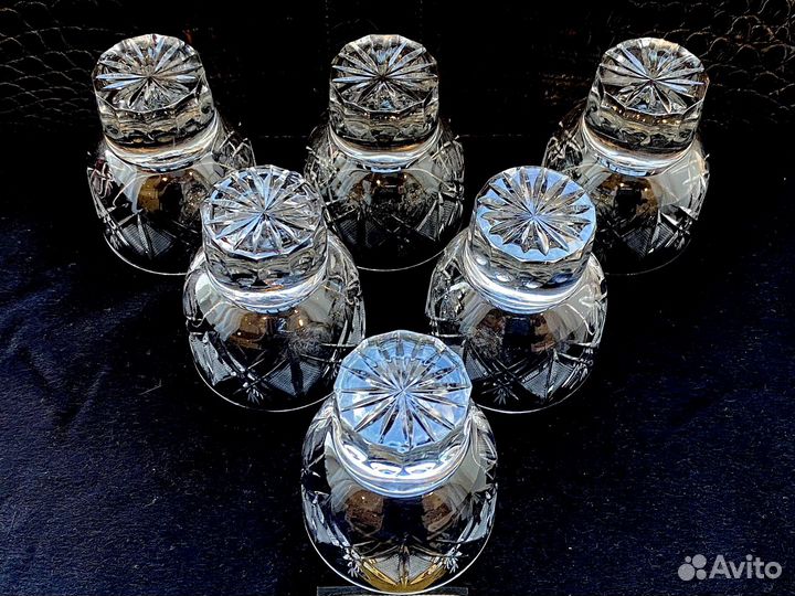 Хрустальные стопки рюмки креманки и бокалы