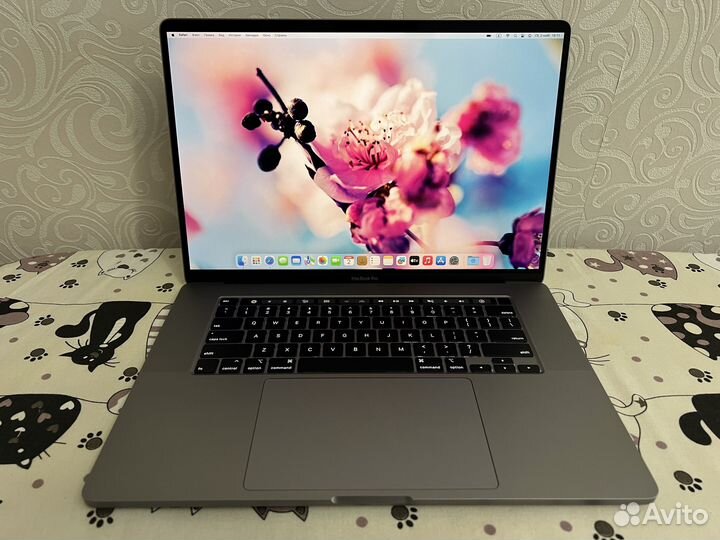 MacBook Pro 16 2019 Video 8Gb 81 цикл