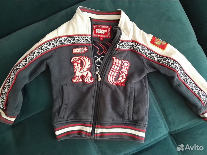 Вещи на мальчика.Костюм,джинсы,кофта,куртка,желет