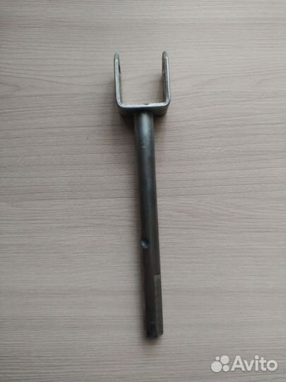 Шток выбора передач