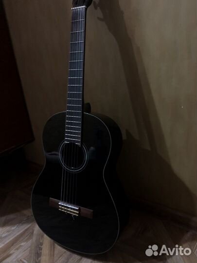 Классическая гитара yamaha c40