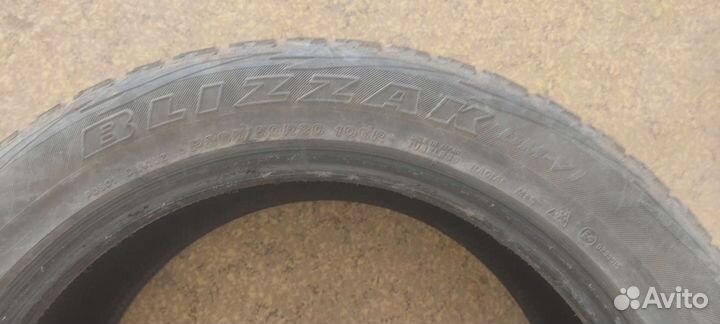 Bridgestone Blizzak DM-V1 265/45 R20 106R
