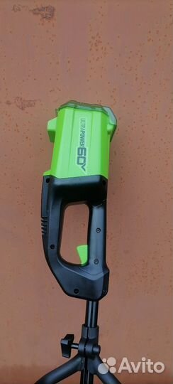 Аккумуляторный снегоуборщик-снеголопата greenworks