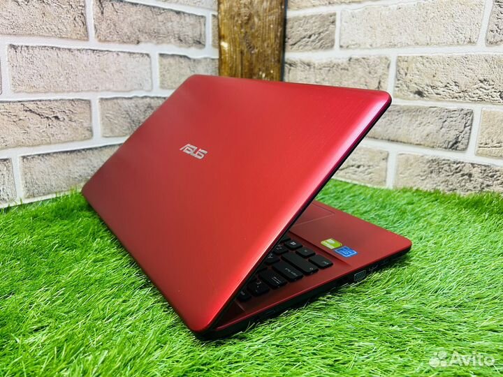 Быстрый четыре ядра Asus Pentium N3710/GF810/4/128