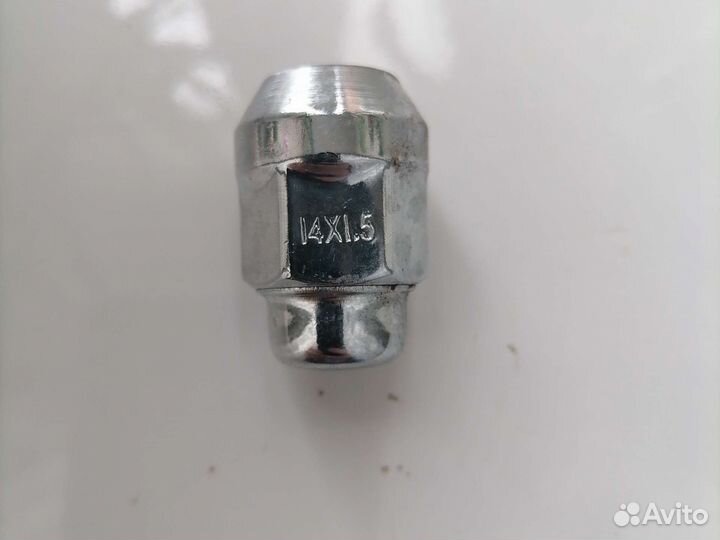 Колесные гайки