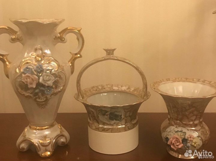 Ваза, корзиночка и вазочка фарфоровые