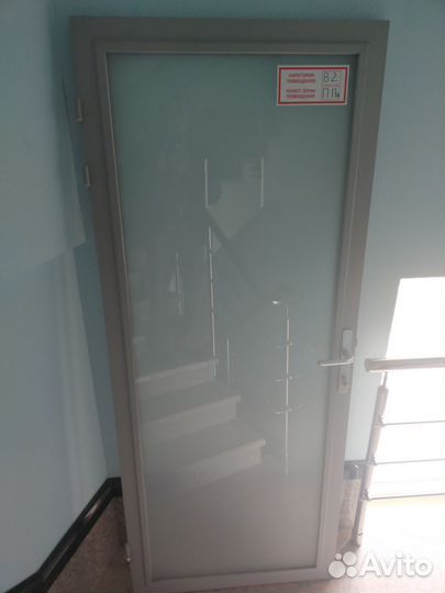 Дверь ктп 45, алюминиевая со стеклом
