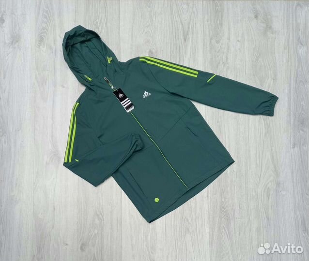 Спортивные костюмы