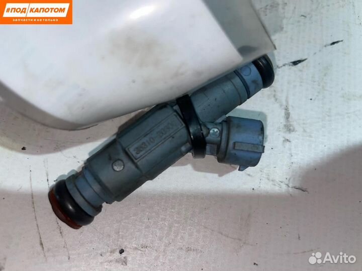 Форсунка топливная Hyundai ix35 2009 353102G300