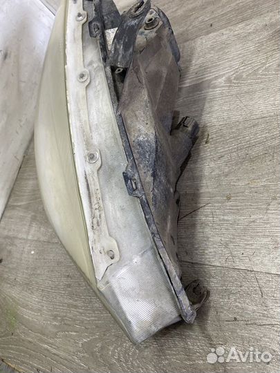 Фара правая Ford Focus