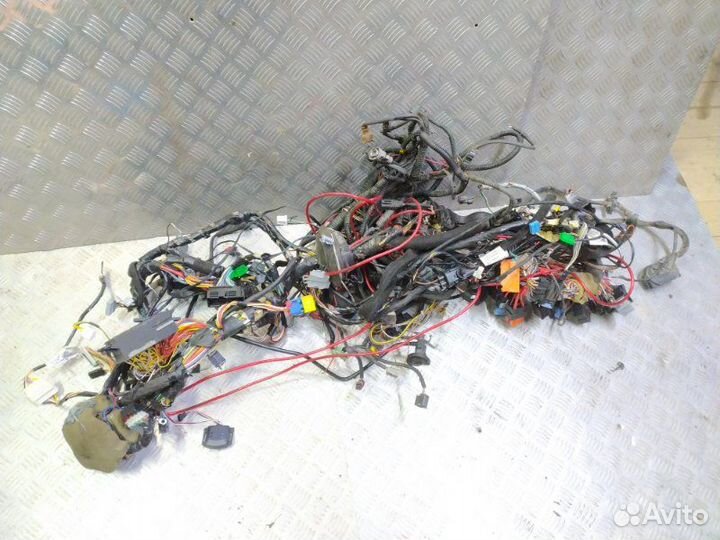 Проводка (коса) двигателя и салона Renault Duster