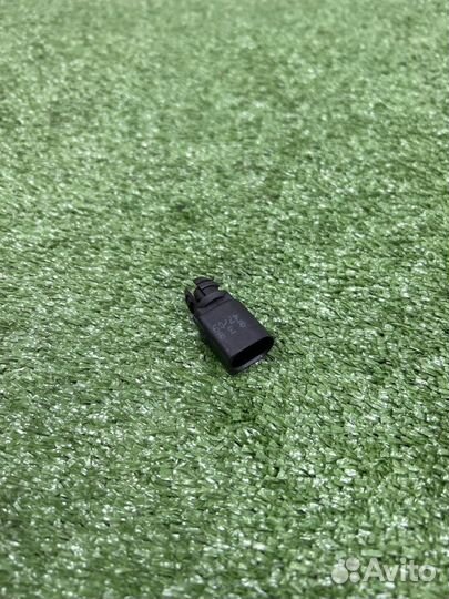 Датчик температуры Volkswagen Tiguan 1 2.0 CBA