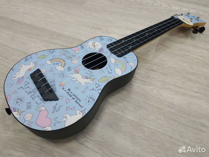 Укулеле с чехлом Flight (новое)