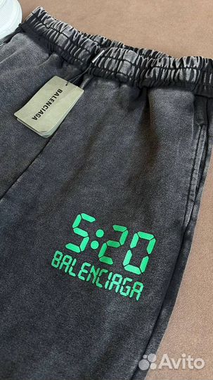 Костюм Balenciaga