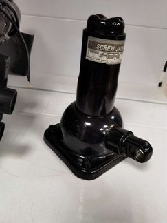 Домкрат винтовой бутылочный 2т