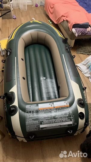 Надувная лодка intex