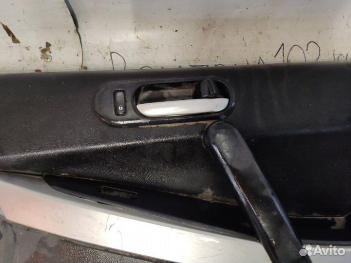 Обшивка двери передняя правая Mazda Cx-7