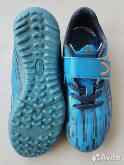 Детские футбольные бутсы