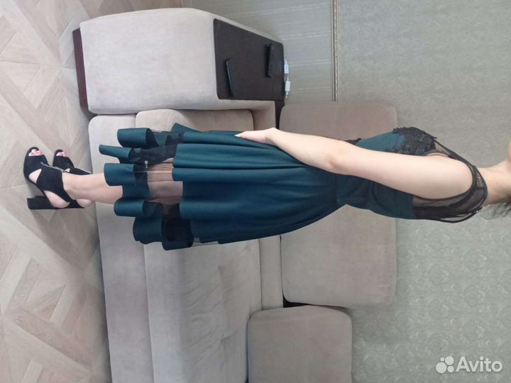 Продаю нарядное вечернее платье состояние отличное