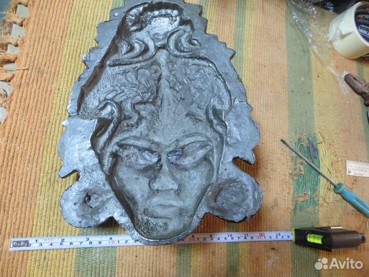 Настенная маска литье из металла 30х20 см СССР