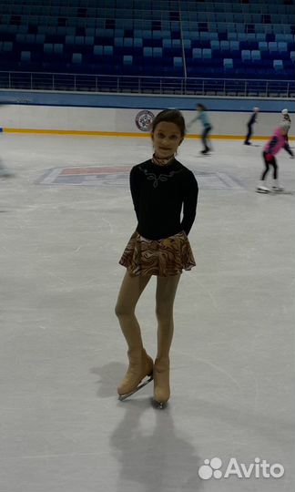 Костюм для фигурного катания на девочку 12-14 лет