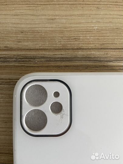 Чехол на iPhone 11