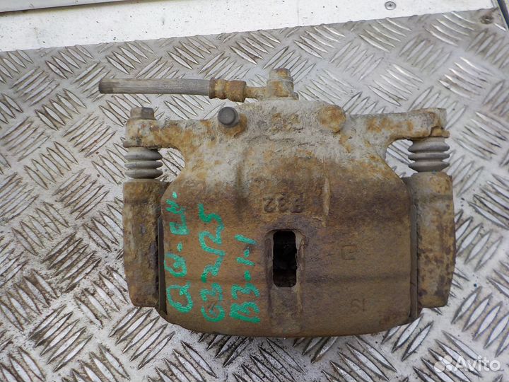 Суппорт тормозной передний правый Nissan Qashqai 2