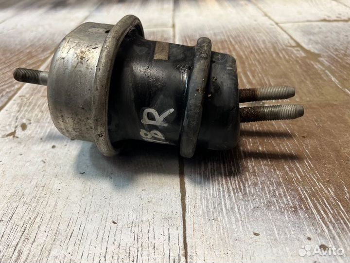 Подушка двс Lexus Ls600Hl UVF46 2urfse 2008