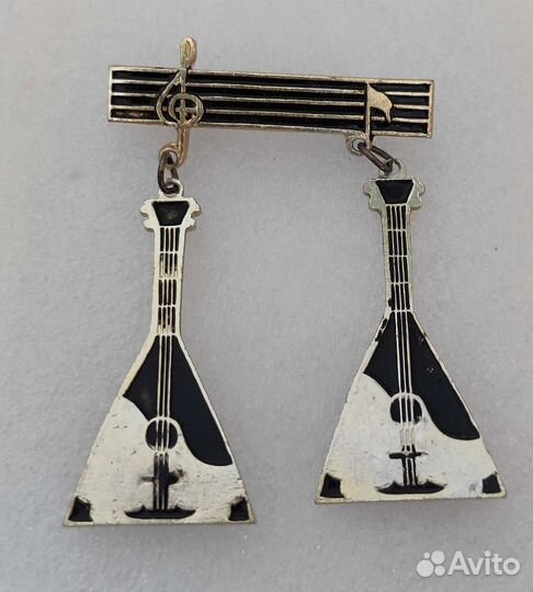 Тяжелые и фигурные значки СССР