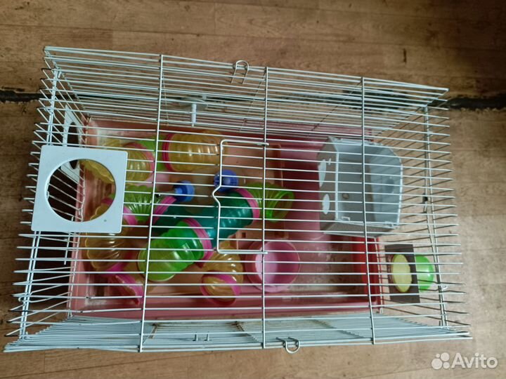 Клетка для грызунов и возможно птиц. Переноска