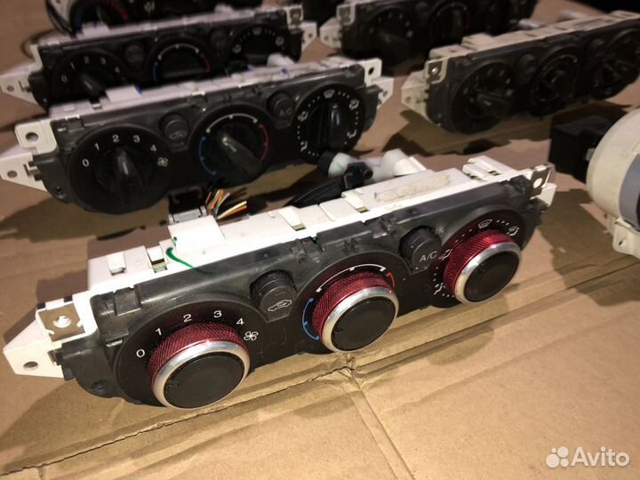 Блок управления отопителем ford