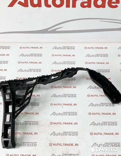 Крепление бампера polo. задний