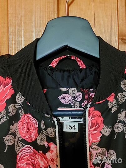 Красивая курточка для девочки 10-13 лет