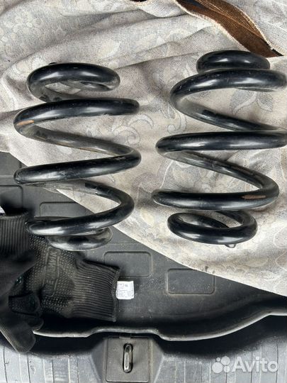 Передние амортизаторы и задние пружины WV T5