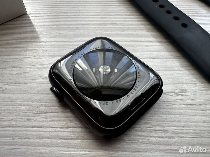 Часы apple watch se 44mm