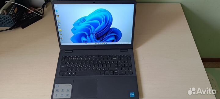 Ноутбук Dell Vostro 3500 Intel Core i3-1115G4