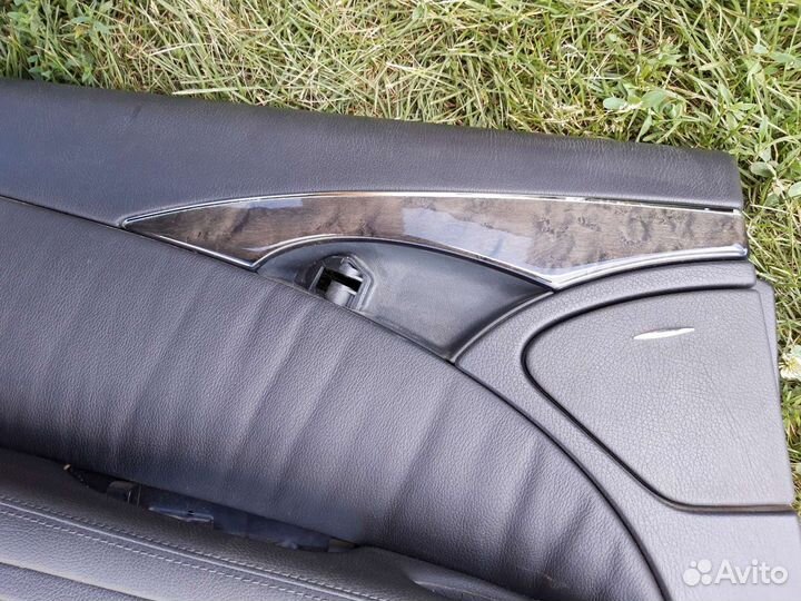 Обшивка задняя левая Mercedes W211